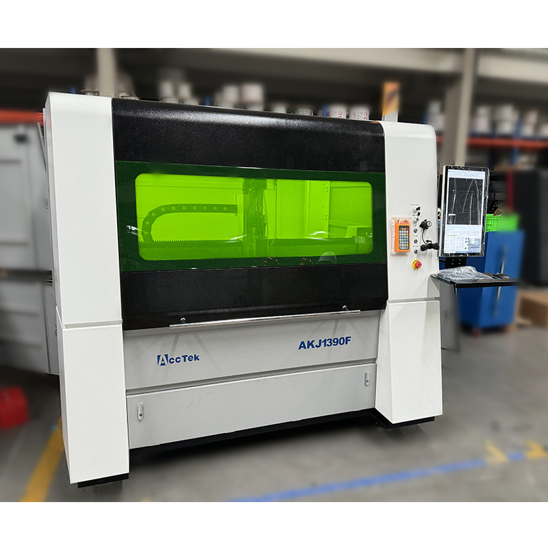 JINAN Attrezzature per l'indus - Industrial Fiber Laser Cutting Machine recensione e prezzo